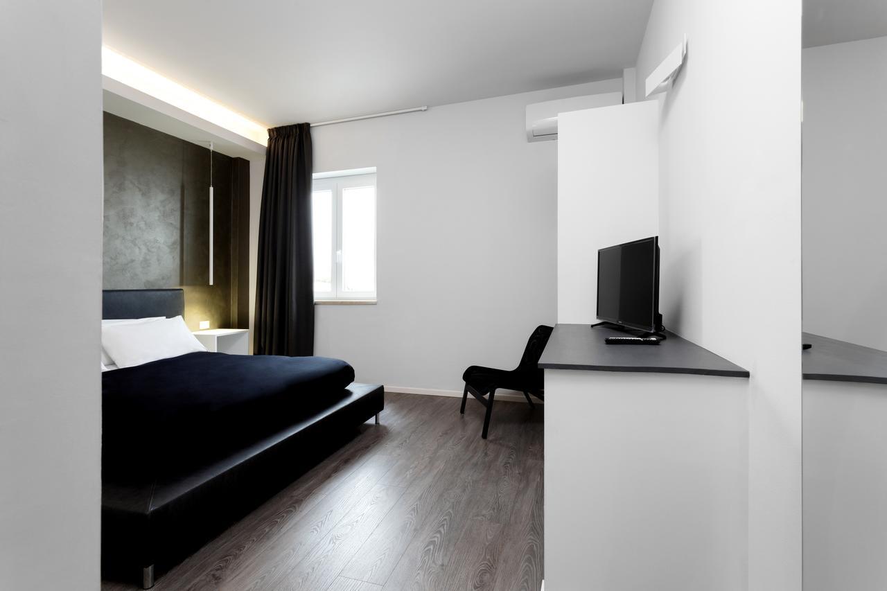 Minimal Rooms Gallipoli Bagian luar foto